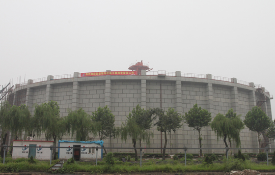 黃臺電廠(chǎng)圓形煤場(chǎng)外觀(guān)整潔大方，色澤均勻