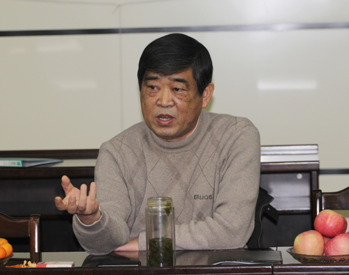 集團公司常務(wù)副總經(jīng)理王海民在會(huì )上向大家提出殷切期望