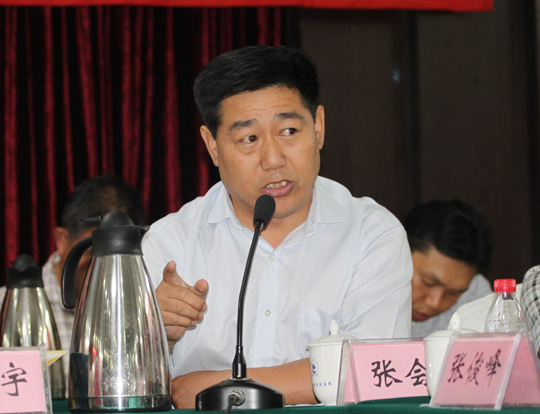 黨委書(shū)記張會(huì )民對標準化管理發(fā)表意見(jiàn)