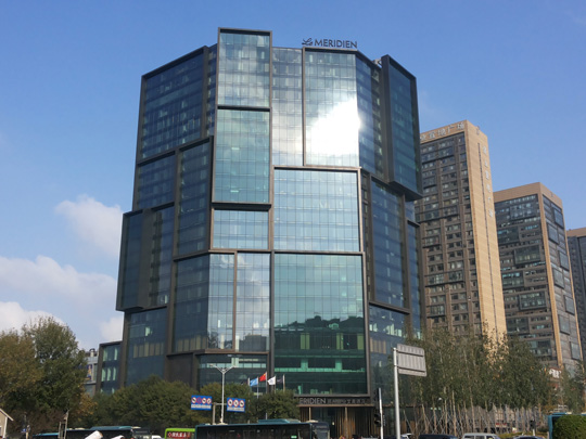 鄭州建業(yè)艾美酒店外觀(guān)