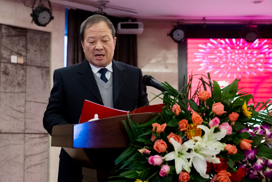 工會(huì )主席翟武漢宣布2015年度先進(jìn)單位和先進(jìn)個(gè)人表彰決定