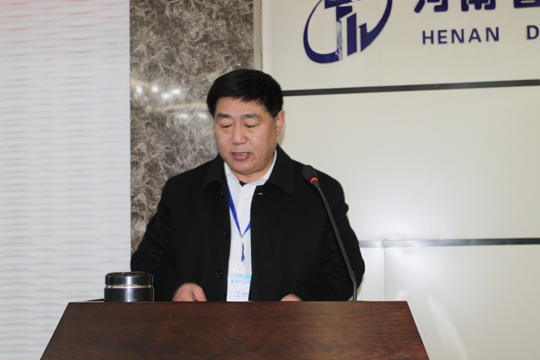 監事會(huì )主席張會(huì )民在會(huì )上作監事會(huì )工作報告