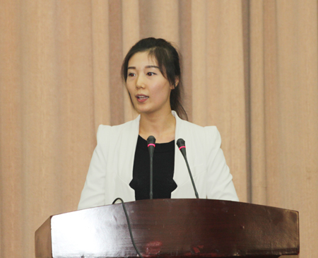 我公司參賽選手胡荻在現場(chǎng)演講