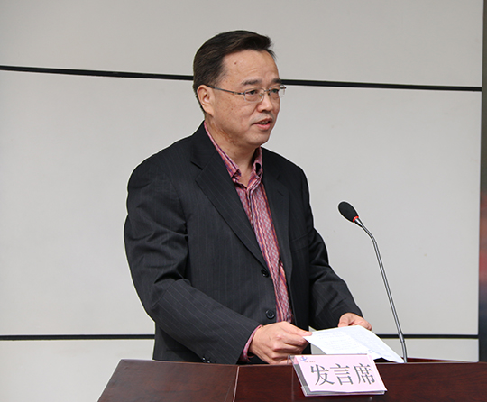 市總工會(huì )副主席劉建中在會(huì )上致辭