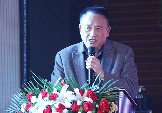 河南省住建廳副廳長(cháng)陳華平在聯(lián)歡會(huì )上致辭