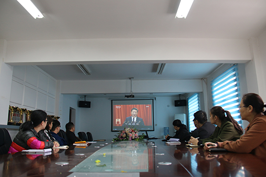 第九分公司第二支部在新鄉鐵西十里鋪?lái)椖坎繒?huì )議.jpg