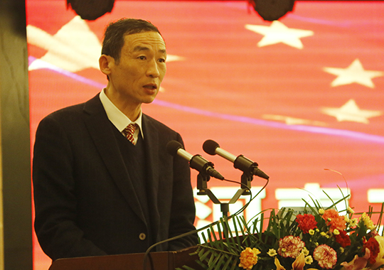 監事會(huì )主席、黨委副書(shū)記陳百斌在會(huì )上宣布有關(guān)表彰新聞宣傳先進(jìn)單位和攝影比賽最佳組織單位的決定