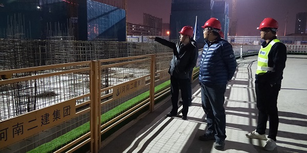 01 、張總現場(chǎng)檢查、指導工作.jpg