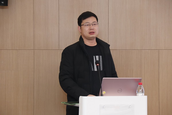 8、安裝分公司副經(jīng)理楊利劍作《高新技術(shù)企業(yè)運行組織優(yōu)秀案例經(jīng)驗介紹》.JPG