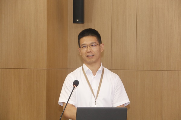 集團公司總經(jīng)理祝建明作總結講話(huà).JPG