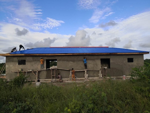 2.預制場(chǎng)西圍墻員工房建設.png