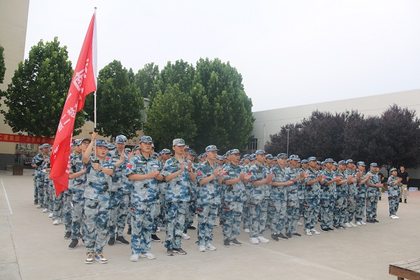 集團公司2020年度新員工入職培訓開(kāi)營(yíng)儀式現場(chǎng).JPG