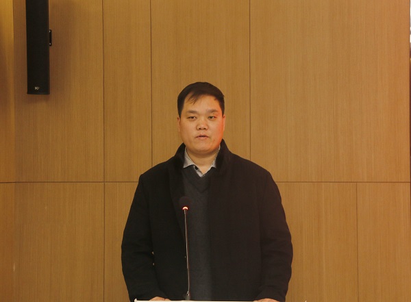 “格局屏天下”河南分院執行院長(cháng)楊銘博致辭.jpg