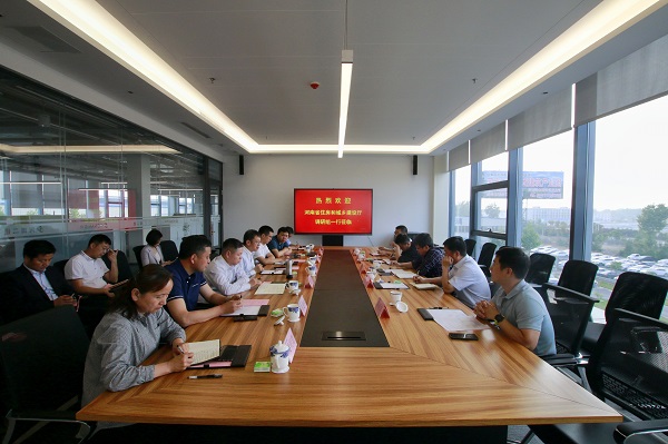 座談會(huì )現場(chǎng).jpg