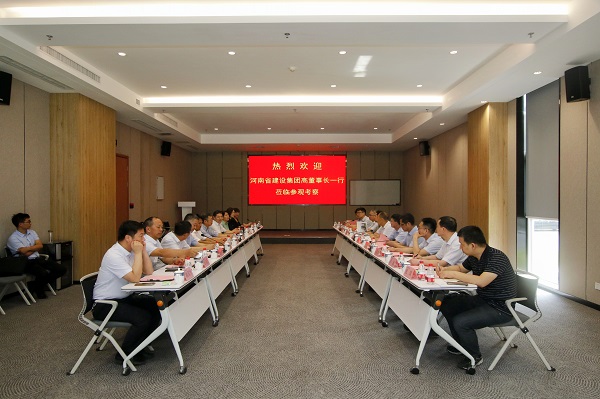 座談會(huì )現場(chǎng).jpg
