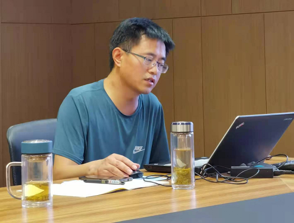 2、民用事業(yè)部副總經(jīng)理楊春來(lái)講解危險性較大工程.png
