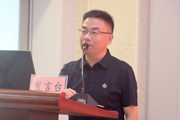 2、新鄉市土木工程學(xué)會(huì )副理事長(cháng)王強致辭.jpg