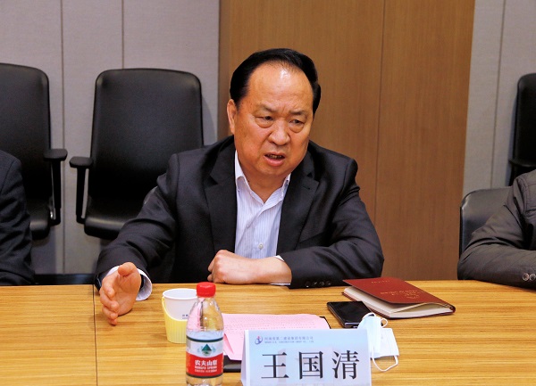河南省建筑業(yè)協(xié)會(huì )會(huì )長(cháng)王國清講話(huà).JPG