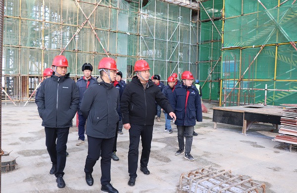 ?？傄恍械街鲝S(chǎng)房7.95m層進(jìn)行實(shí)地查看.JPG