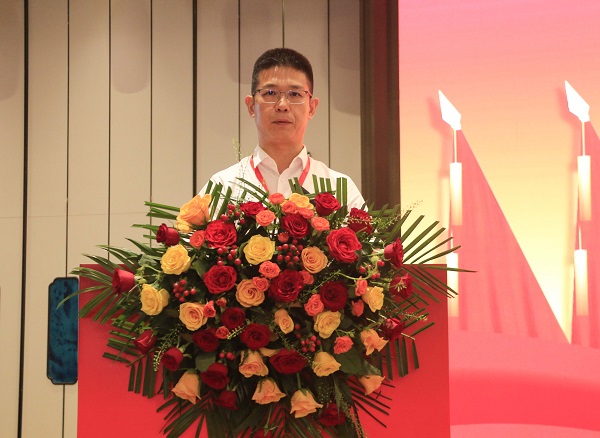 3集團公司總經(jīng)理祝建明在會(huì )上致辭.JPG