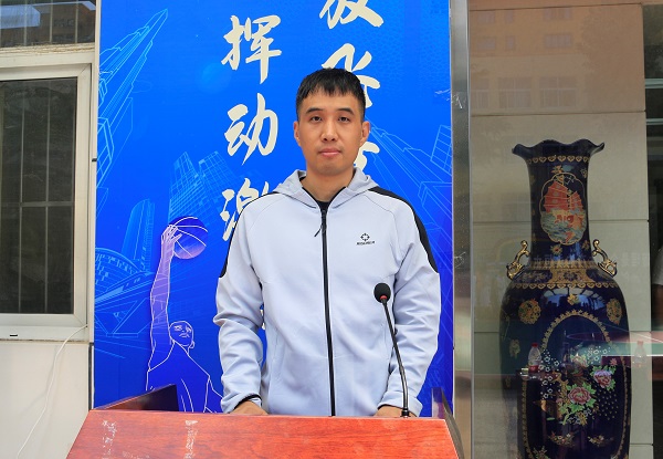 運動(dòng)員代表發(fā)言.jpg