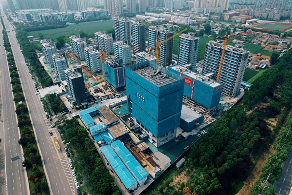 13工程現場(chǎng).jpg